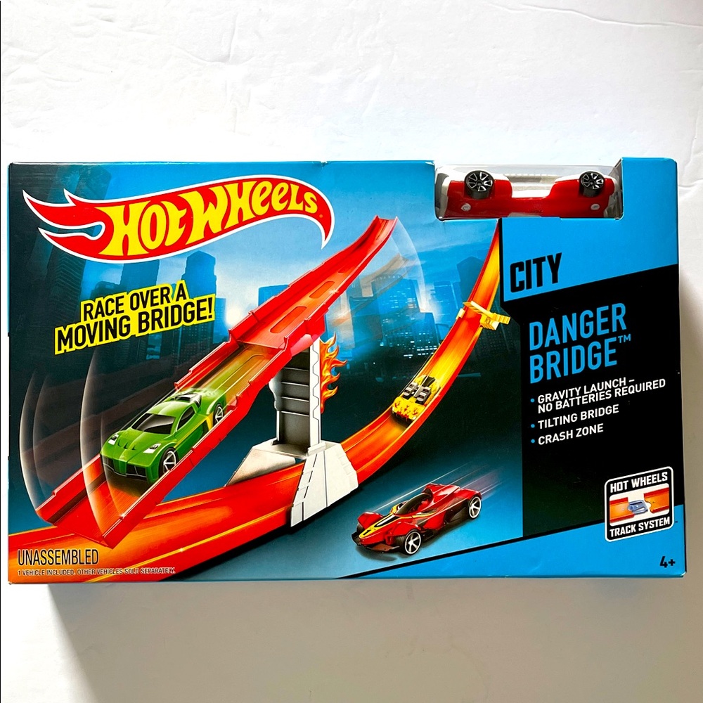 Mattel Hot Wheels 2014 City Danger Bridge Playset NIB‎ Sealed
